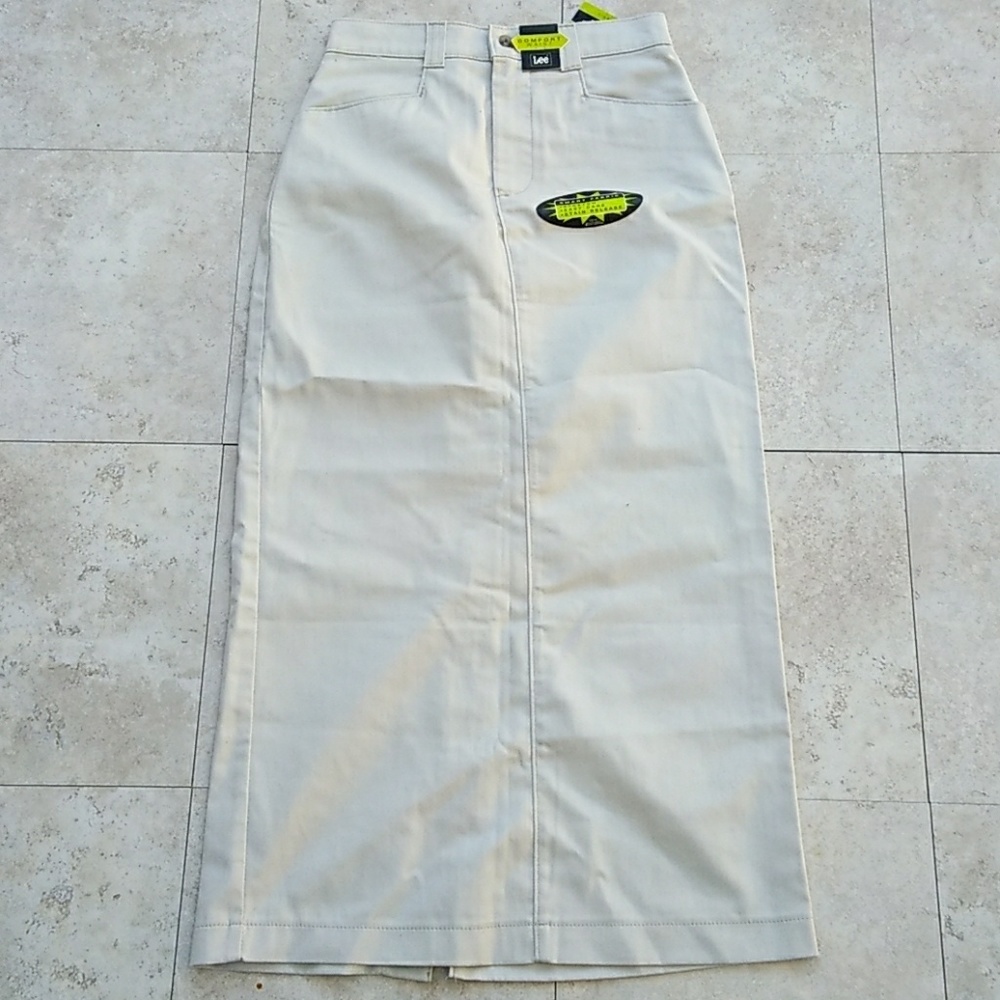 New LEE Beige Jean Skirt Size 6